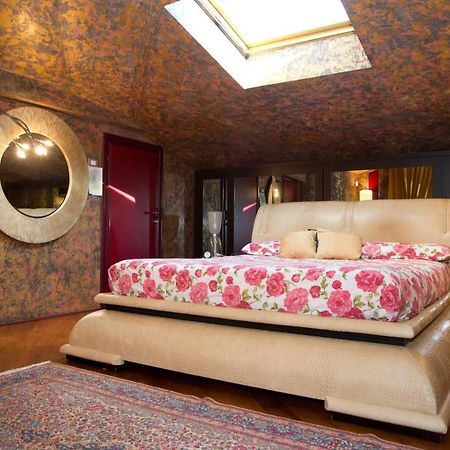 לוקה La Villa Nel Bosco מראה חיצוני תמונה