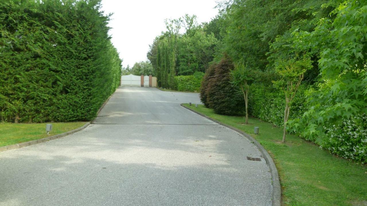 לוקה La Villa Nel Bosco מראה חיצוני תמונה