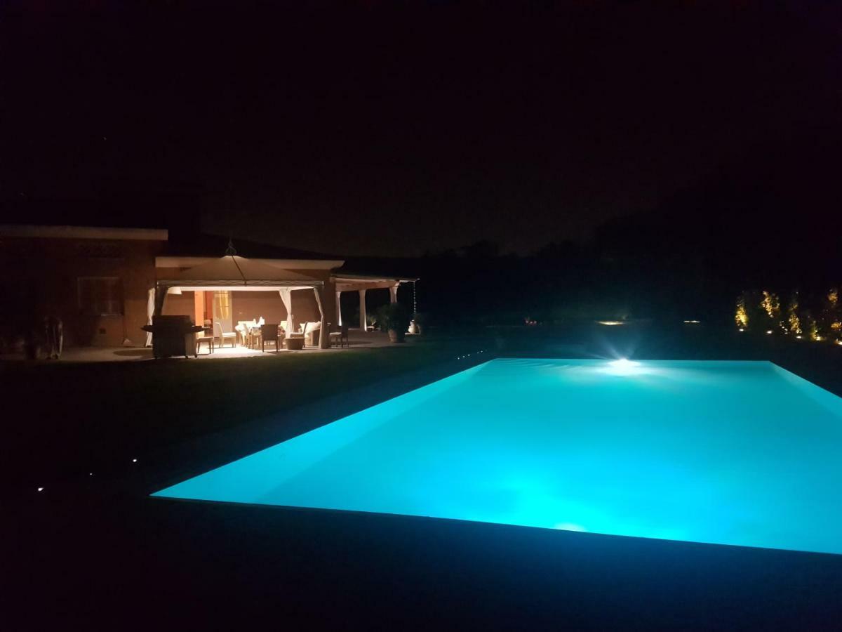 לוקה La Villa Nel Bosco מראה חיצוני תמונה